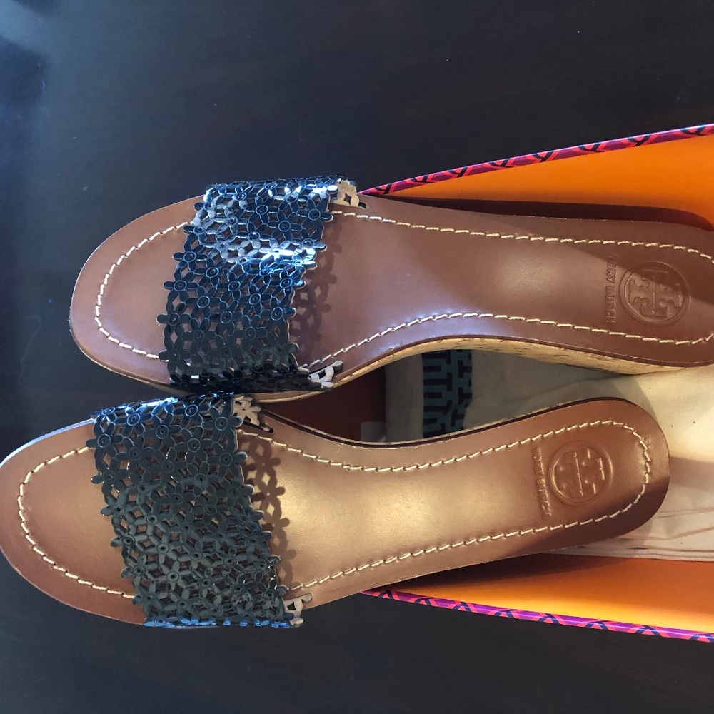 Tory Burch Floral Perf Wedge Sandal Black Patent